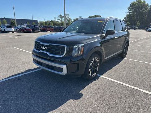 Used 2024 Kia Telluride S FWD image 15