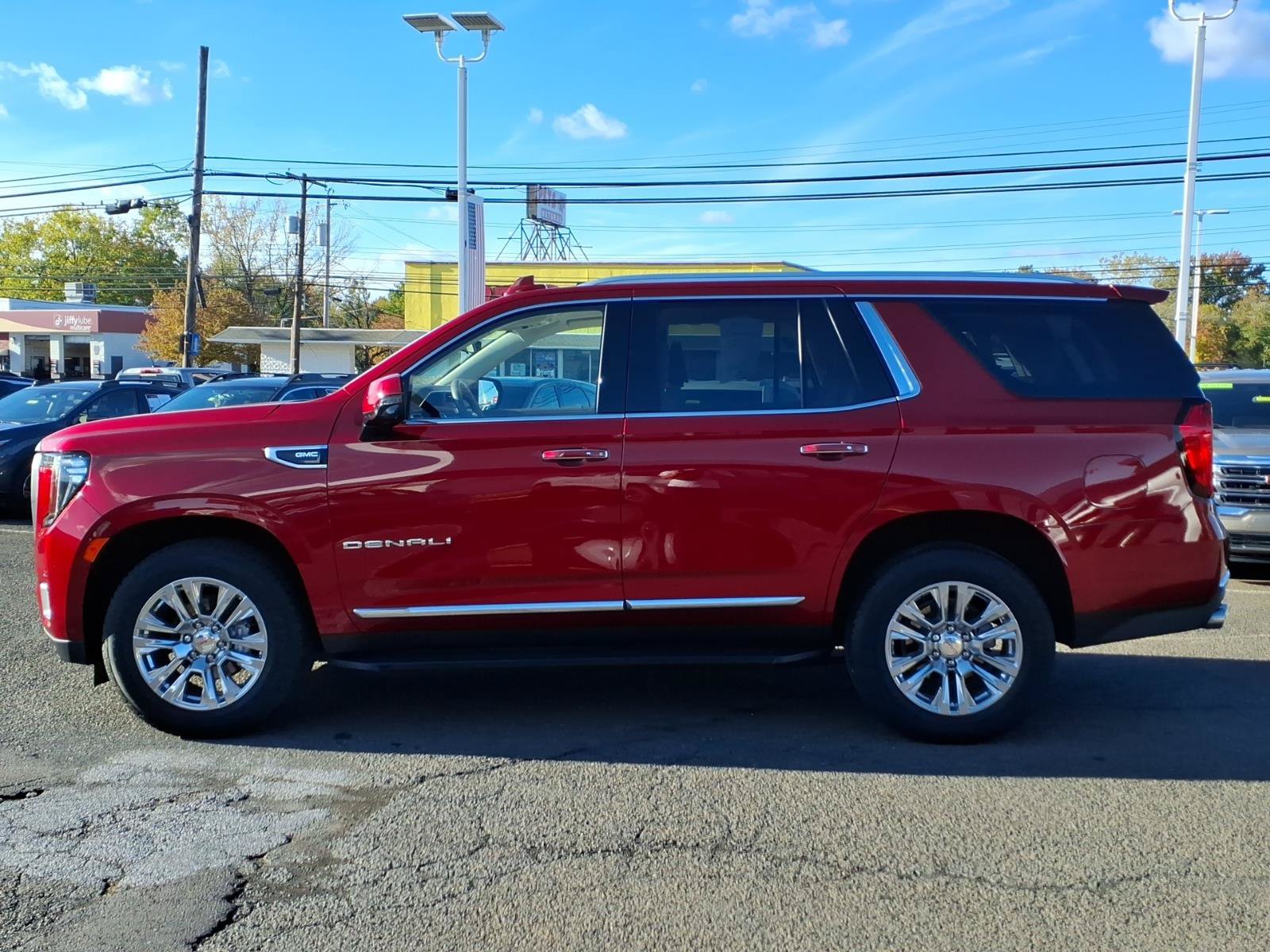 Certified 2023 GMC Yukon Denali w/ Advanced Technology Package AWD/4WD image 7