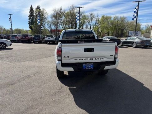 Used 2021 Toyota Tacoma Limited w/ Nightshade Package AWD/4WD image 11