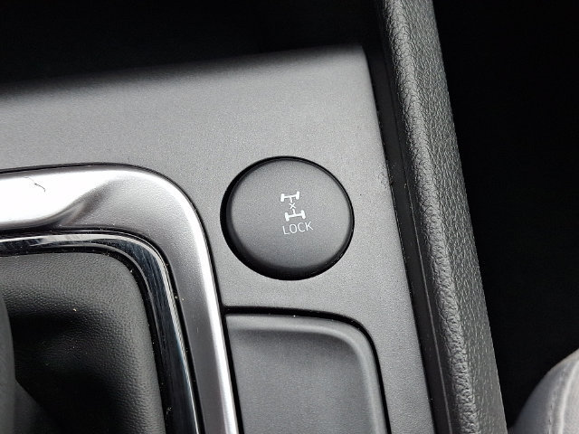 Certified 2023 Hyundai Kona SEL AWD/4WD image 25