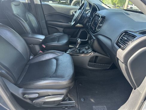 Used 2018 Jeep Compass Limited AWD/4WD image 13
