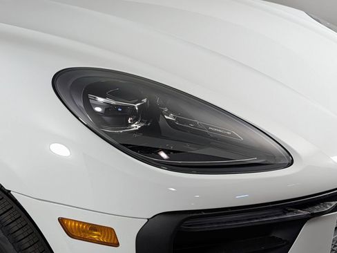 New 2026 Porsche Macan AWD/4WD image 15