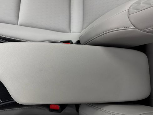 Used 2020 Lexus UX 250h w/ Accessory Package 2 AWD/4WD image 32