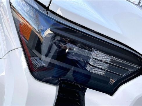 Used 2025 Toyota Tacoma SR5 image 31