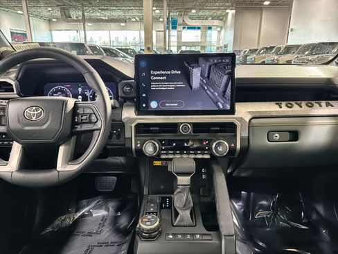 Used 2024 Toyota Tacoma Trailhunter image 23