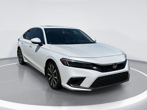Used 2024 Honda Civic EX-L image 1