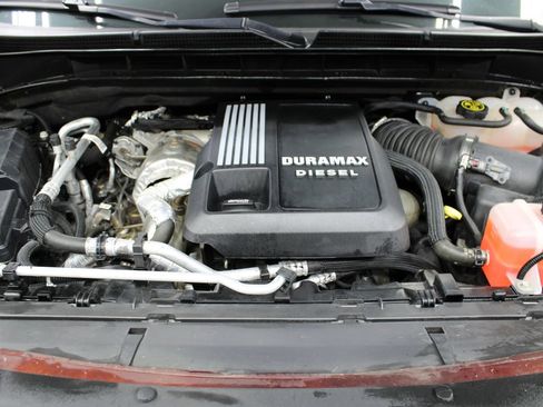 Used 2023 GMC Yukon XL SLT AWD/4WD image 27