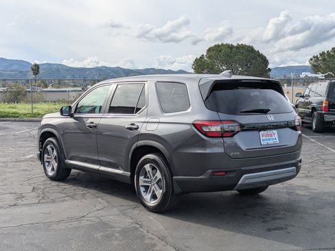 New 2025 Honda Pilot EX-L image 7