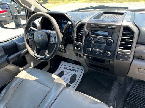 Used 2017 Ford F250 XL w/ Power Equipment Group RWD image 28