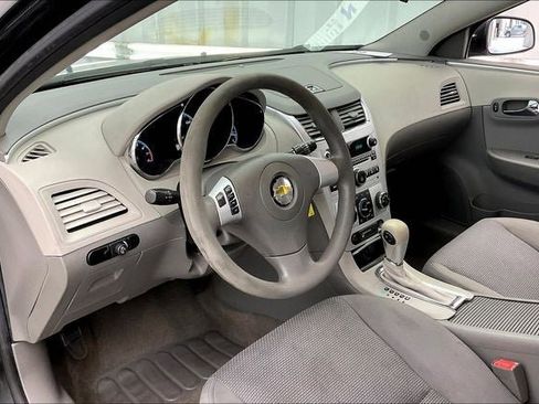Used 2011 Chevrolet Malibu LS FWD image 16