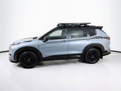 New 2026 Mitsubishi Outlander SE AWD/4WD image 4