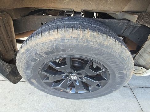 Used 2018 Nissan Frontier SV w/ Value Truck Package image 9