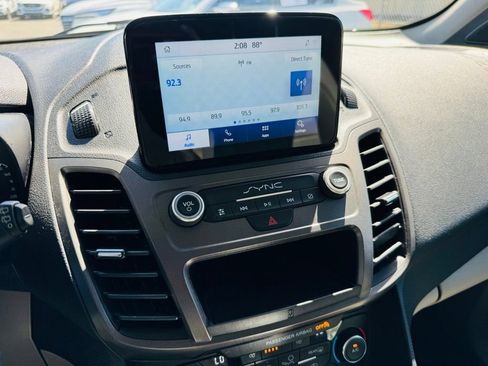 Used 2022 Ford Transit Connect XLT image 20