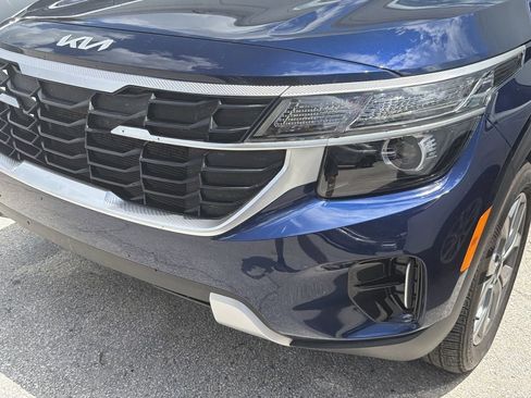 Certified 2025 Kia Seltos LX AWD/4WD image 4
