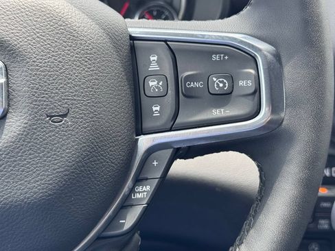 Used 2025 RAM 1500 Laramie AWD/4WD image 10