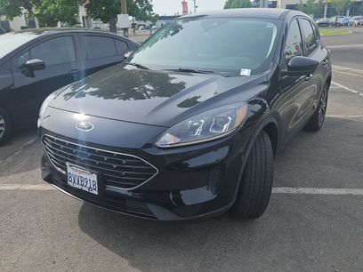 Used 2021 Ford Escape SE w/ SE Sport Appearance Package
