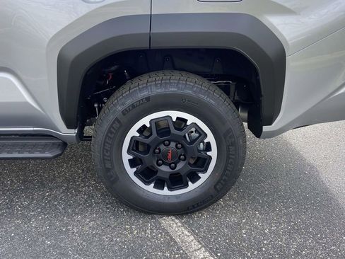 New 2026 Toyota 4Runner TRD Off-Road Premium AWD/4WD image 9