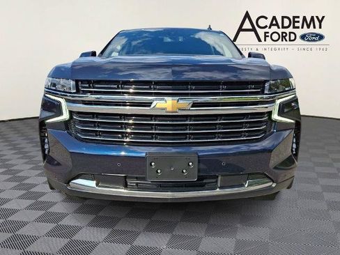 Used 2022 Chevrolet Suburban LT AWD/4WD image 2