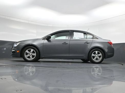 Used 2016 Chevrolet Cruze LT FWD image 39