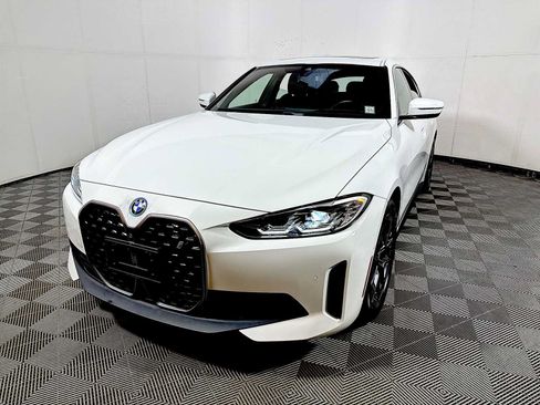 Used 2023 BMW i4 eDrive35 w/ Premium Package RWD image 3