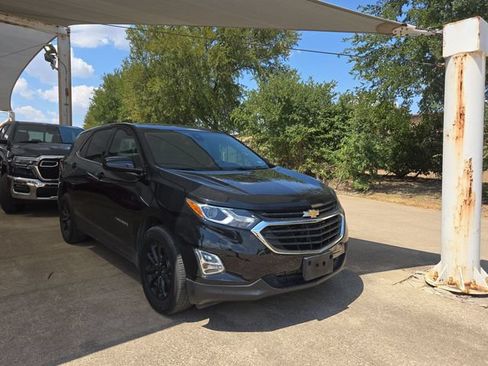 Used 2020 Chevrolet Equinox LT w/ LPO, Floor Liner Package FWD image 3