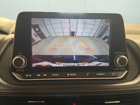 Used 2025 Nissan Rogue SV AWD/4WD image 20