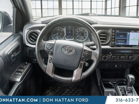 Used 2020 Toyota Tacoma TRD Sport AWD/4WD image 5