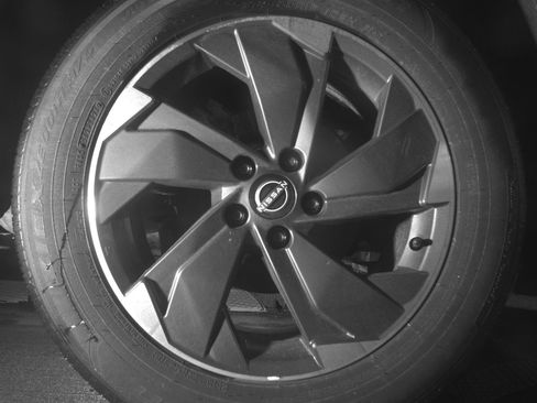 Used 2025 Nissan Rogue SV image 15