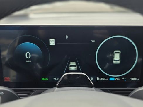 Certified 2025 Hyundai Ioniq 5 SEL image 22