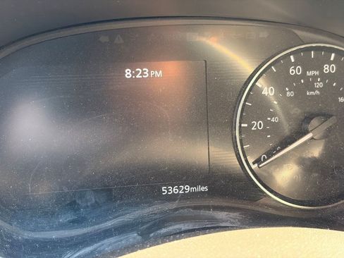 Certified 2021 Nissan Kicks SR FWD image 9