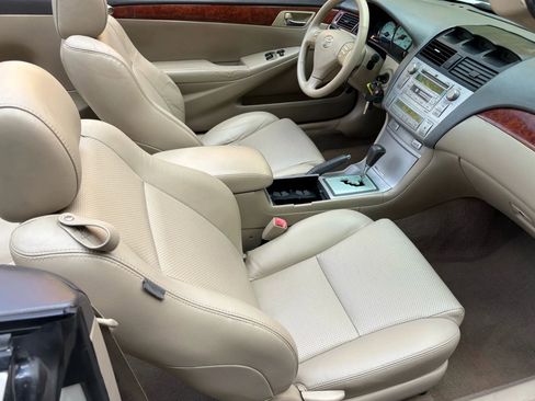 Used 2006 Toyota Solara SLE image 26
