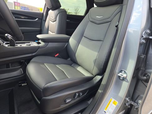 New 2025 Cadillac XT5 Premium Luxury w/ LPO, Floor Liner Package image 28