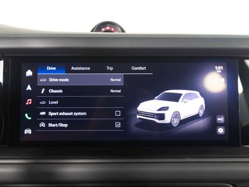 Certified 2025 Porsche Cayenne GTS AWD/4WD image 22