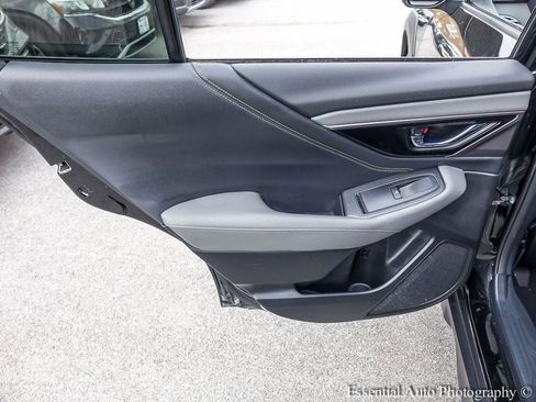 Used 2025 Subaru Outback Onyx Edition AWD/4WD image 20
