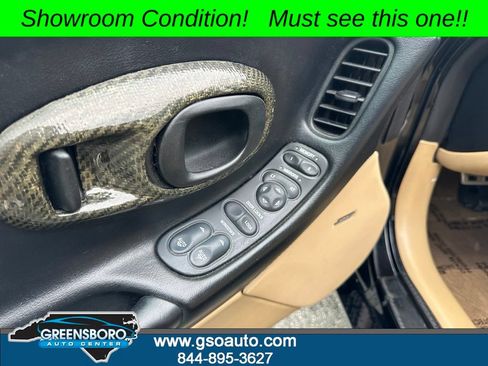 Used 2001 Chevrolet Corvette Convertible w/ Preferred Equipment Group1 RWD image 14