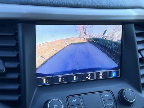 Used 2021 GMC Acadia Denali w/ Denali Technology Package image 25