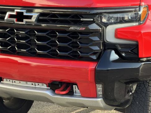 Certified 2022 Chevrolet Silverado 1500 ZR2 w/ Technology Package AWD/4WD image 10
