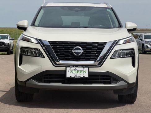 Used 2023 Nissan Rogue SV AWD/4WD image 6