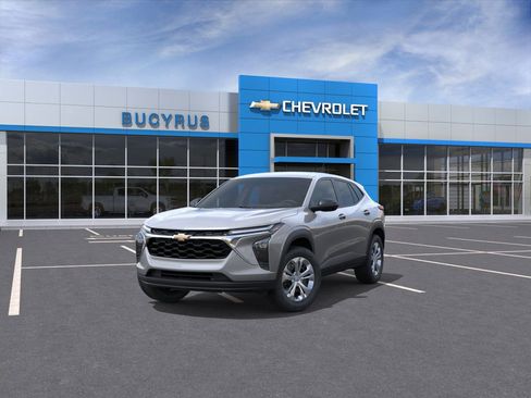 New 2025 Chevrolet Trax LS image 8