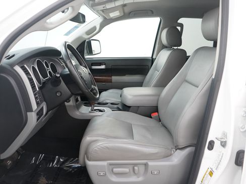 Used 2012 Toyota Tundra Limited image 23