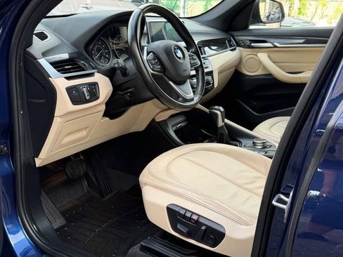 Used 2018 BMW X1 xDrive28i AWD/4WD image 12