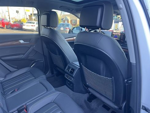 Used 2023 Audi Q5 2.0T Premium w/ Convenience Package image 30