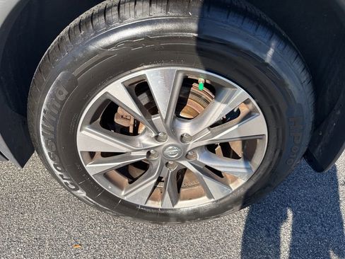 Used 2017 Nissan Murano S w/ Navigation Package image 15