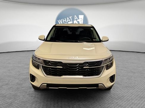 Certified 2025 Kia Seltos LX AWD/4WD image 9