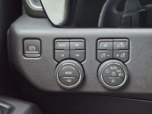 New 2026 Chevrolet Silverado 1500 LT Trail Boss w/ LT Trail Boss Premium Package AWD/4WD image 24