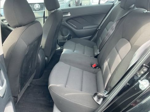 Used 2017 Kia Forte LX image 17