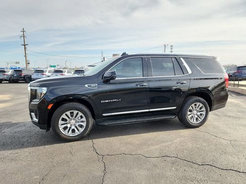 Used 2023 GMC Yukon Denali AWD/4WD image 2