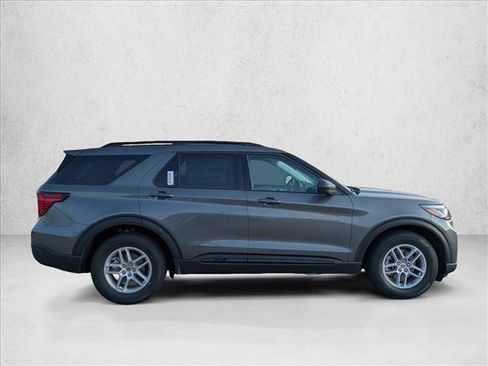 New 2026 Ford Explorer Active w/ Active Comfort Package image 4
