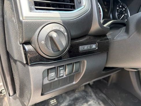 Used 2020 Nissan Titan SV w/ SV Convenience Package AWD/4WD image 16