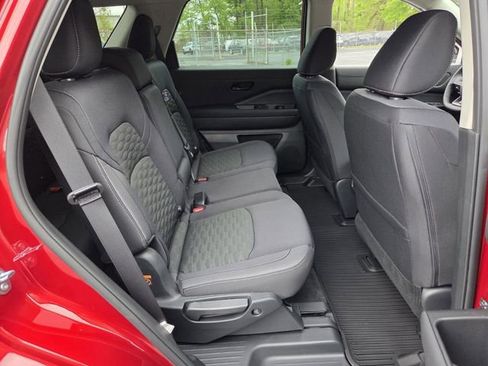 New 2026 Nissan Pathfinder SV image 13